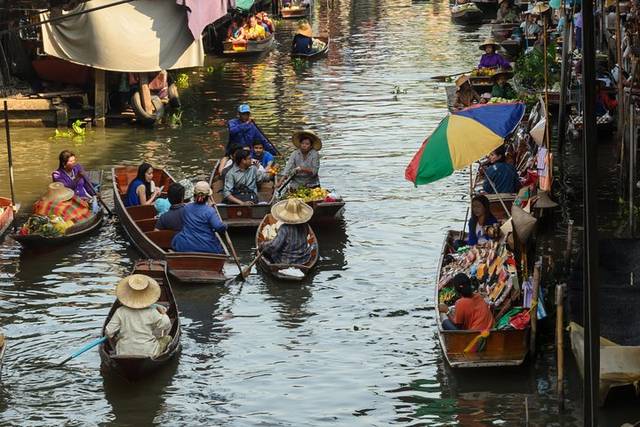 Amphawa market