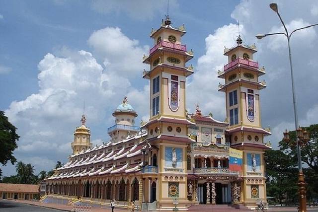 Cao Đài Temple