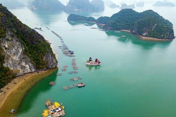 Ha Long Bay, Hanoi