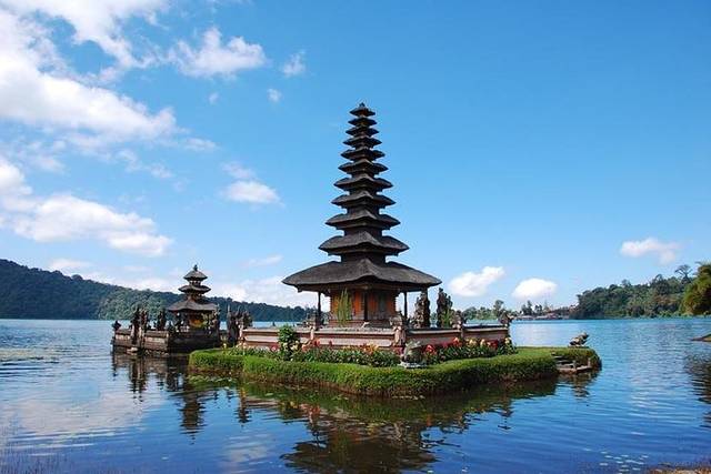 Tanah Lot
