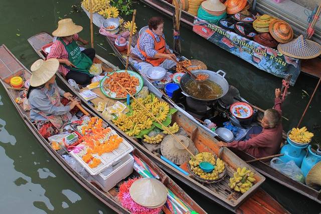 Amphawa market
