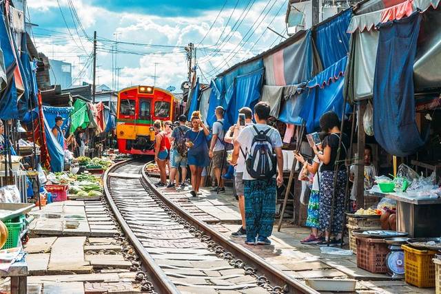 Amphawa market