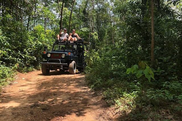 Na Muang Falls