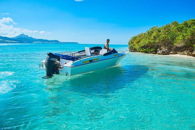 Speedboat