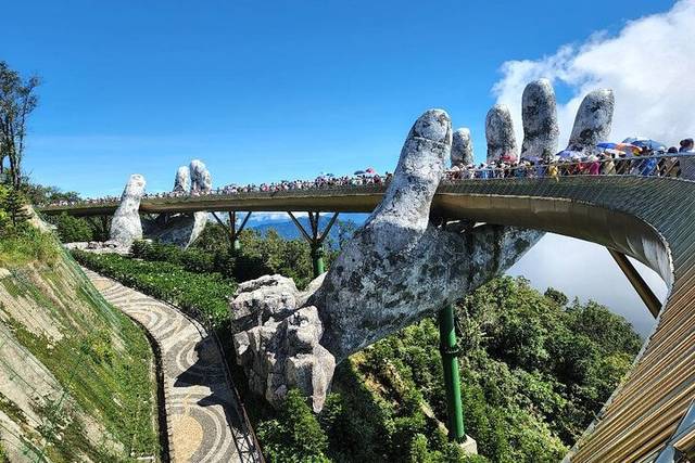 Hai Van Pass