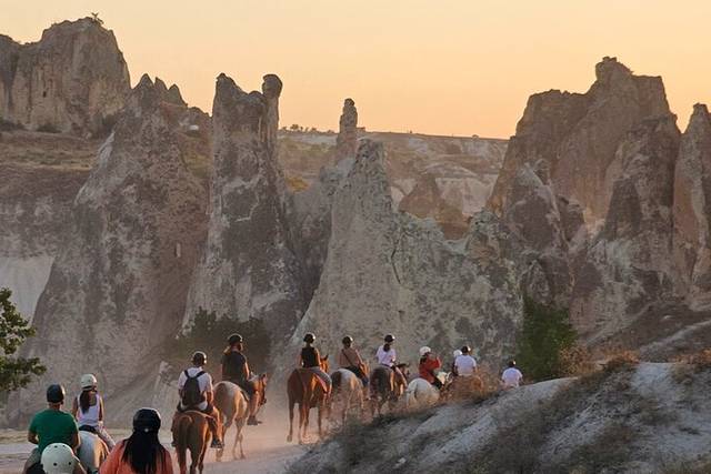 Valley Horse Rides