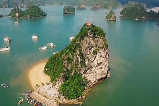Ha Long Bay