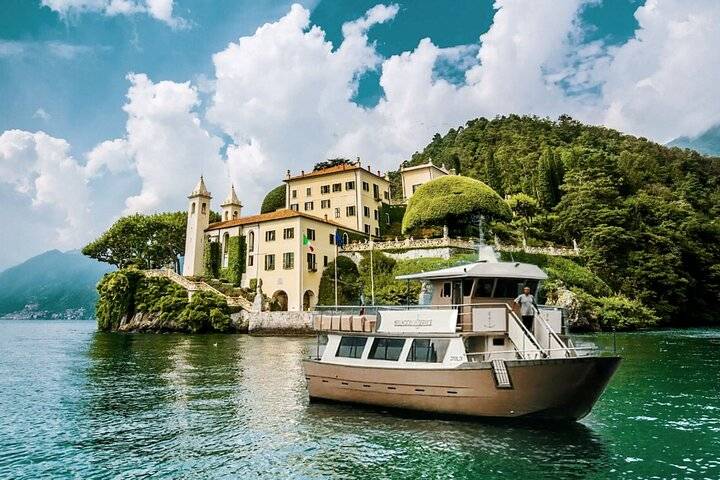 Boat cruise, Lake Como
