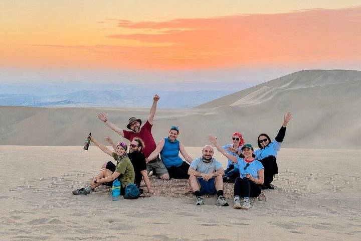 Paracas & Huacachina, Lima