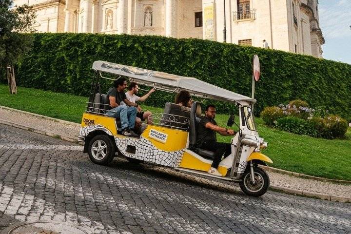 Alfama by tuk-tuk, Lisbon