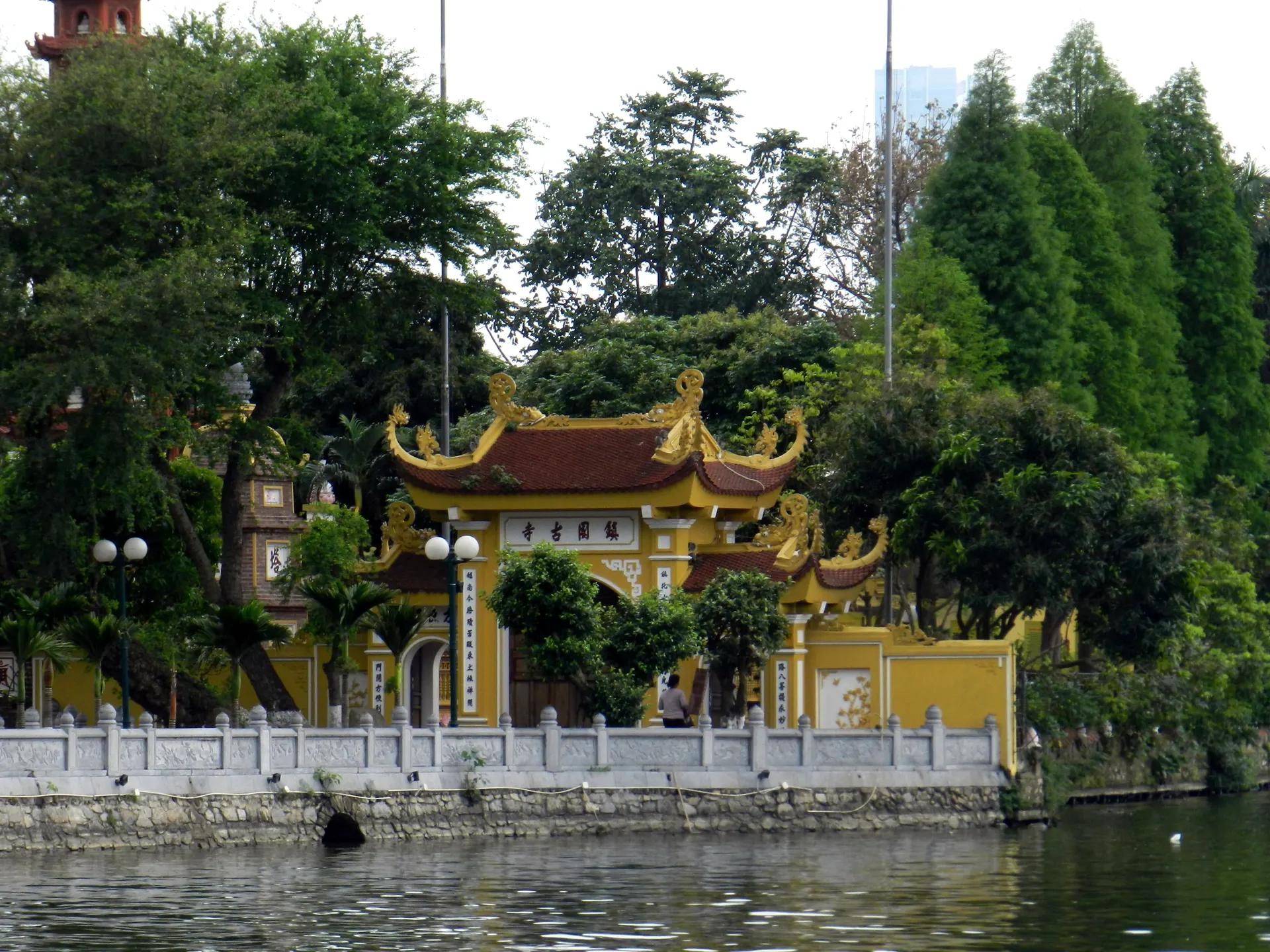 Tran Quoc Pagoda on the shore of West Lake