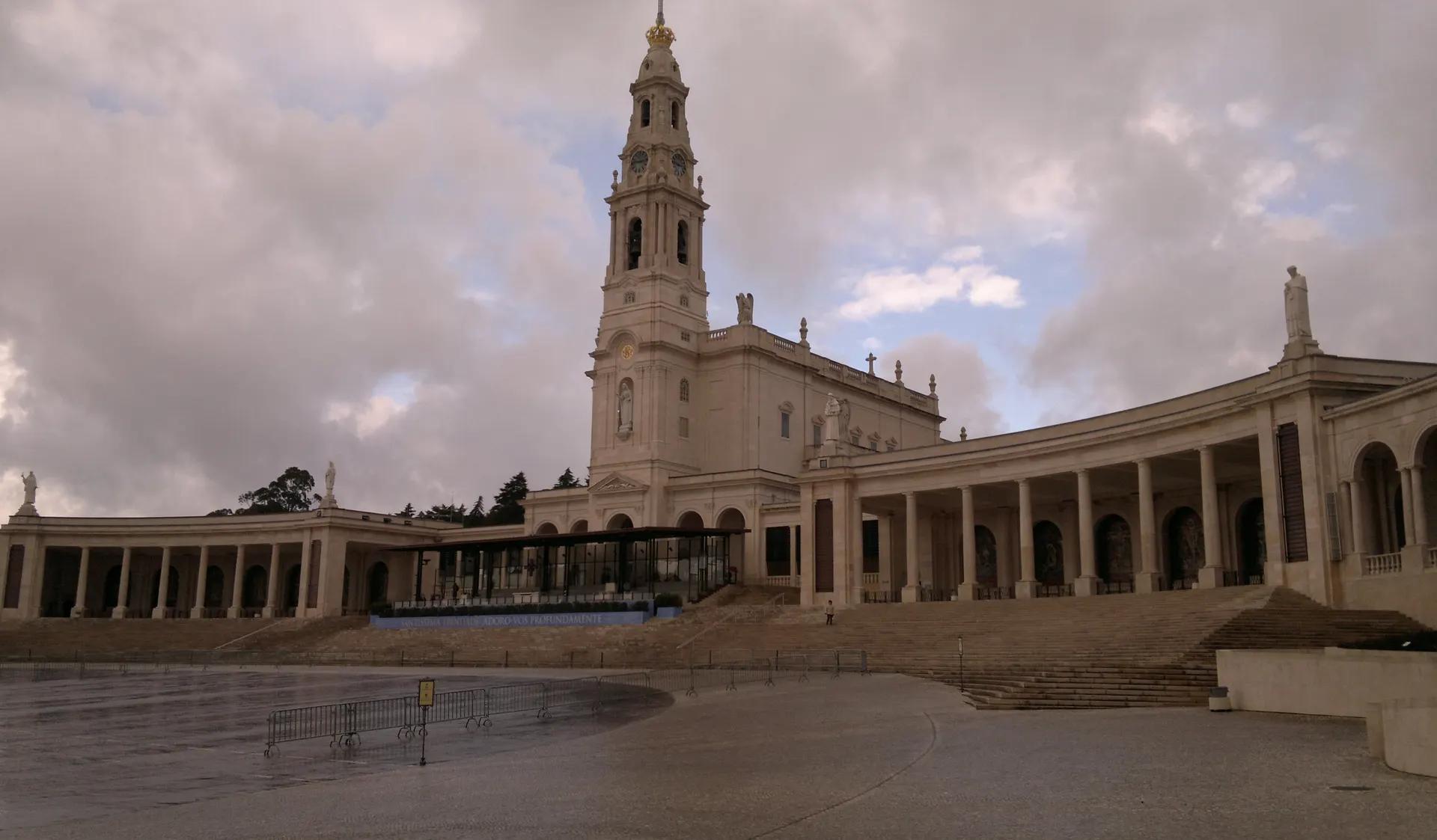 Basilica of Our Lady of the Rosary and colonnades at the Sanctuary of Fátima