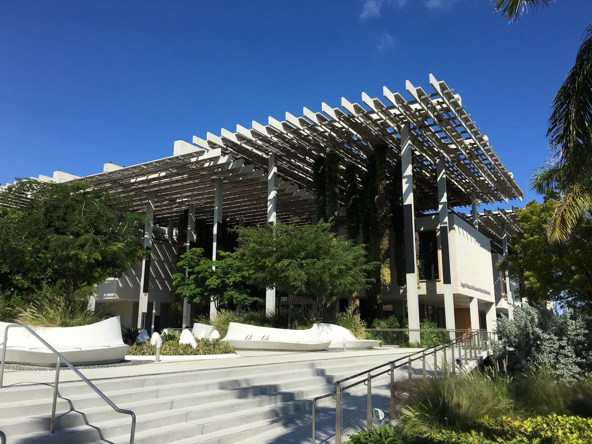 Pérez Art Museum Miami building with its shaded terrace and hanging gardens