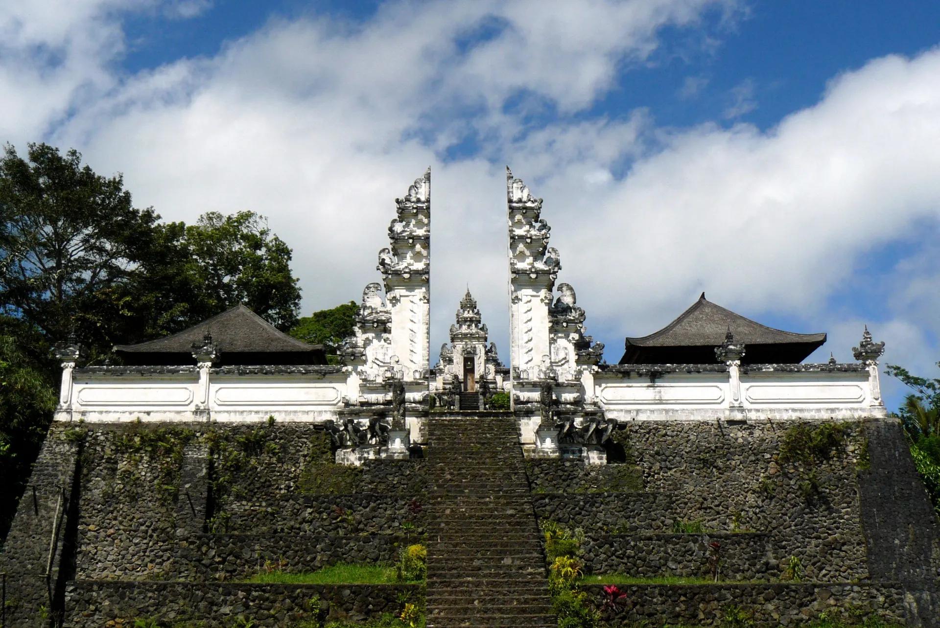Split gate and stairway of Pura Penataran Lempuyang