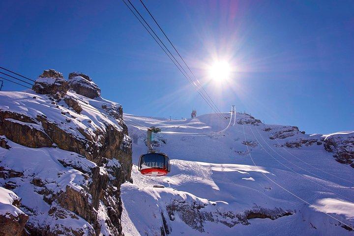 Carro de cabo Mt Titlis de Engelberg com Flyer de gelo