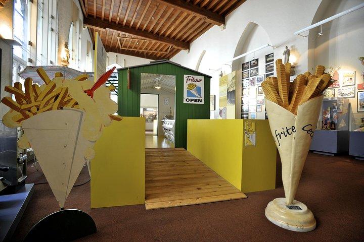 Bruges : Frietmuseum : Descubra a história das fritas