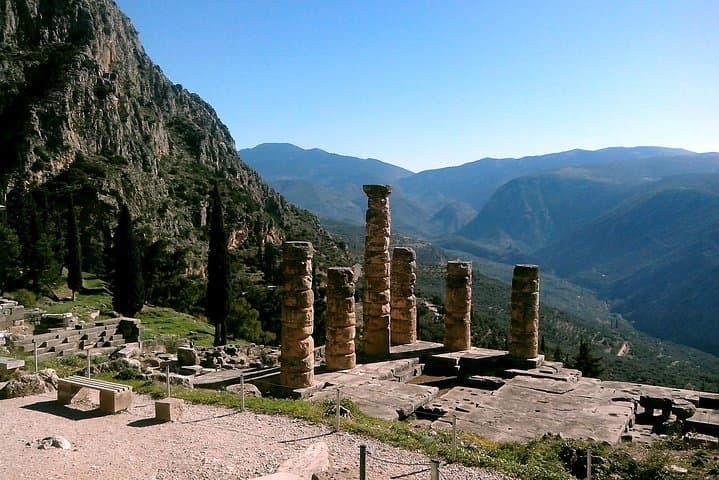 BEST PRIVATE TOUR TO DELPHI: Delphi Arachova Hosios Monastary