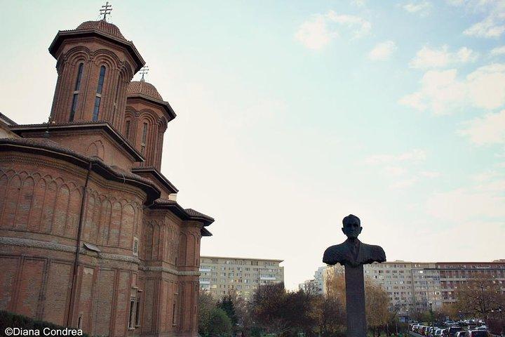 Balade privée dans la ville communiste de Bucarest
