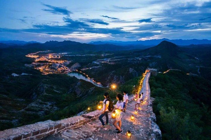 Private Beijing Gubei Water Town & Simatai Great Wall Afternoon & Night Tour