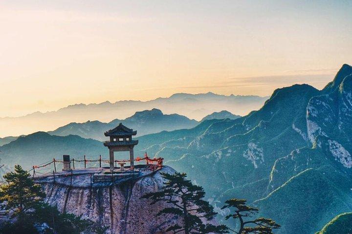 One Day Terracotta Warriors and Mountain Huashan Tour (Nessuno Shopping)