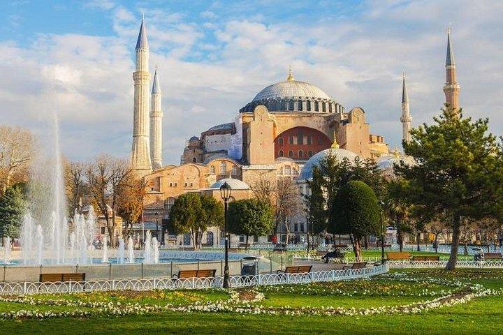 フライトで8日イスタンブールカッパドキアコンヤエフェソス最大10人