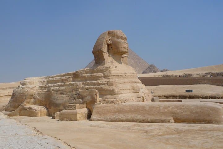 Private tour to Giza pyramids and Sphinx including sunrise camel ride