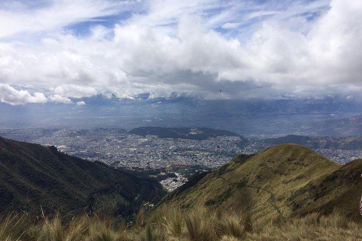 Tour personalizado por la ciudad de Quito con Teleférico y Mitad del Mundo