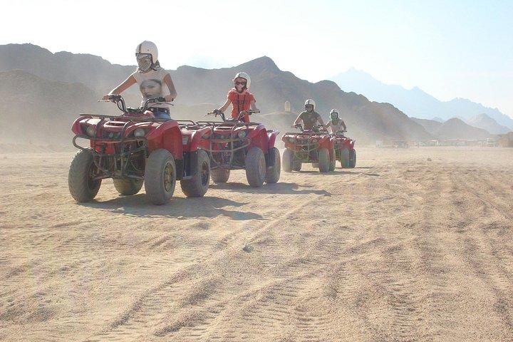 Quad nel deserto di Sharm El Sheikh, festa, cena
