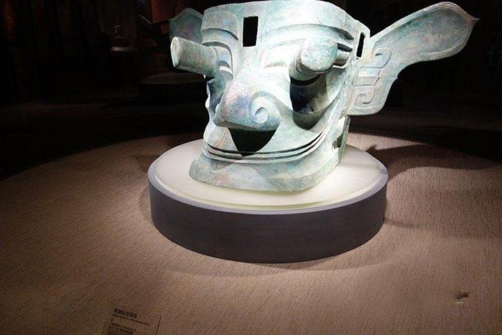 Tour privato di Sanxingdui Ruins and Giant Pandas da Chengdu