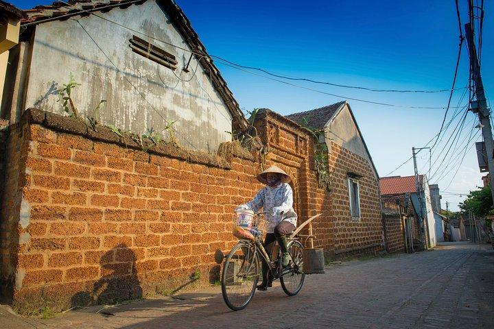 Dagtrip naar het oude dorp Duong Lam vanuit Hanoi