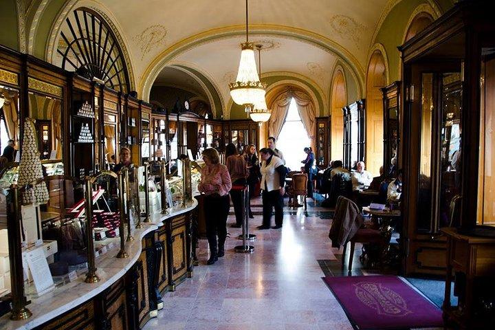 Café privé errant : excursion à travers la Belle Époque de Budapest