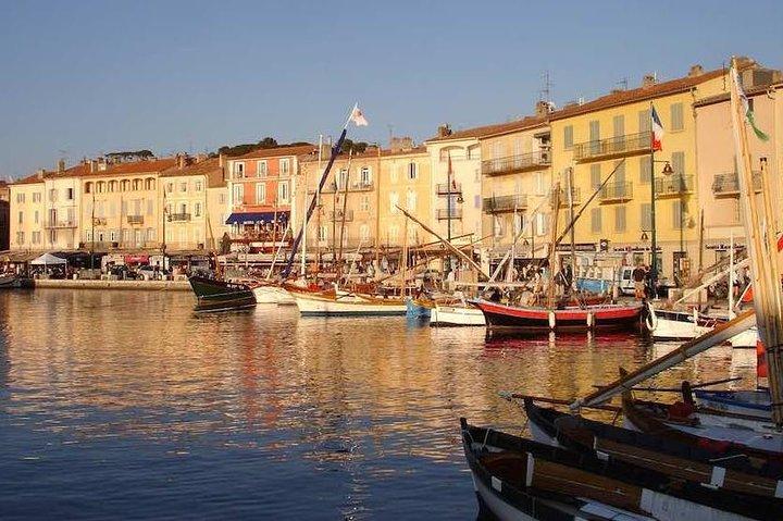 Il piccolo gruppo di una giornata intera St Tropez e Port Grimaud di Nizza