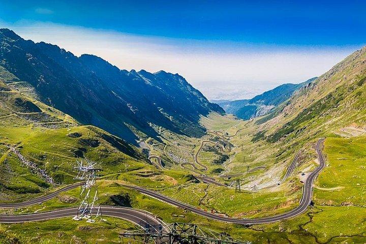 Transfagarasanロードトリップ - ブカレストからの1日のプライベートツアー