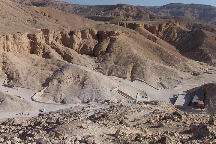 Luxor Full Day Esplora la West Bank Valley of the Kings e Queens con il tempio di Habu