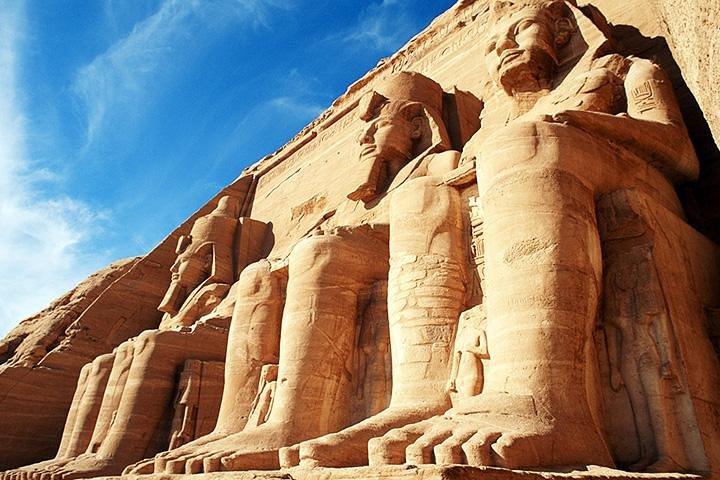 Tour privado de Abu Simbel desde Aswan