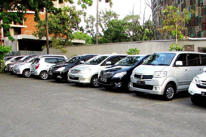 Transfer privado de chegada: Aeroporto Internacional de Denpasar para a área de Nusa Dua
