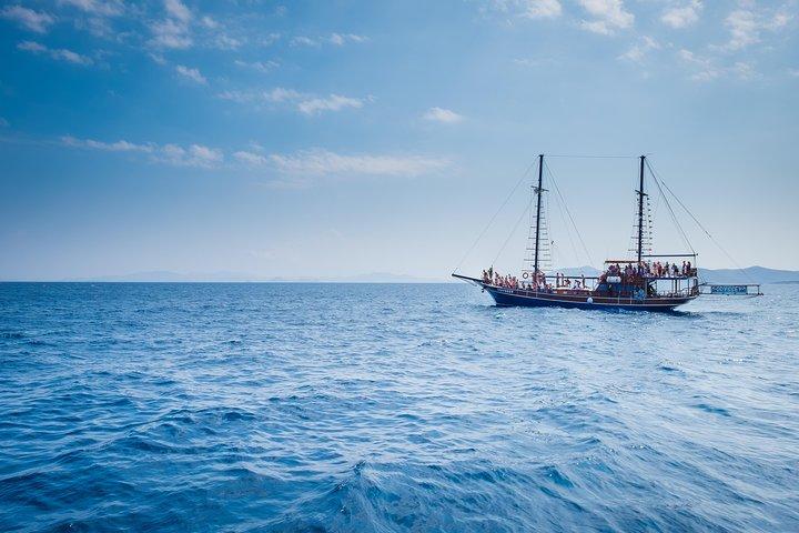 Crociera in barca di un giorno intero a 3 isole con ritiro opzionale