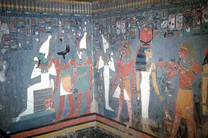 Luxor Private Day Tour to the East and West Banks