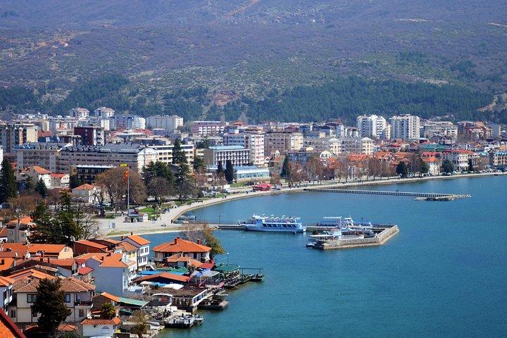 Traslado privado desde el aeropuerto de Skopje a Ohrid