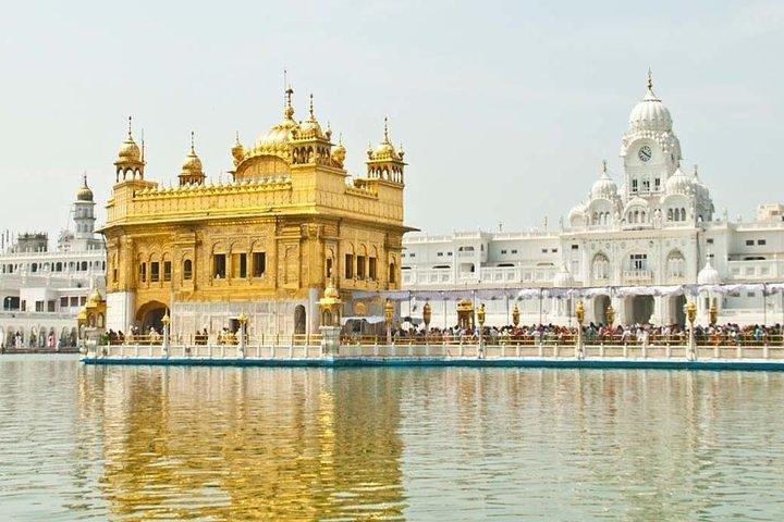 Haridwar Rishikesh DelhiとのシークツアーAgra Amritsar