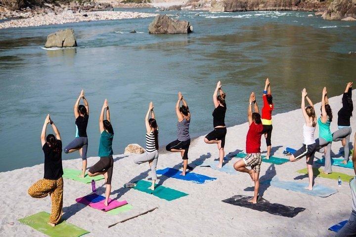 2 Stunden Yoga-Sitzung auf der Bank von Yamuna über das Taj