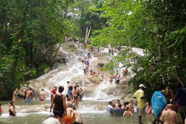 [PRIVADO] Dunn's River e Martha Brae Rafting - Entrada e Almoço