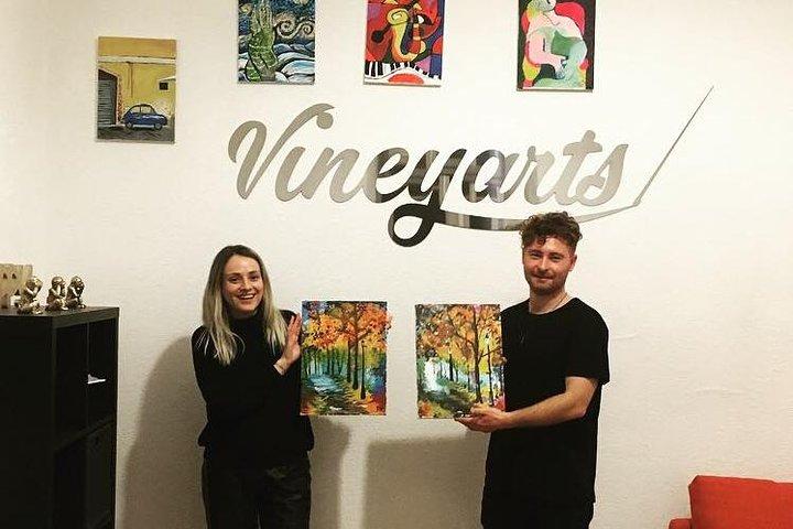 Rome: Paint & Sip Experience in Piazza Navona