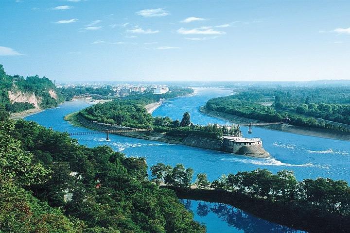 Private Day Tour: Chengdu Wuhou Temple, Jili and Dujiangyan Irrigation System