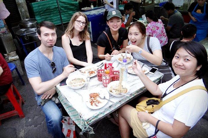 プライベート-STREET FOOD TOUR THONBURI incl。ディナー