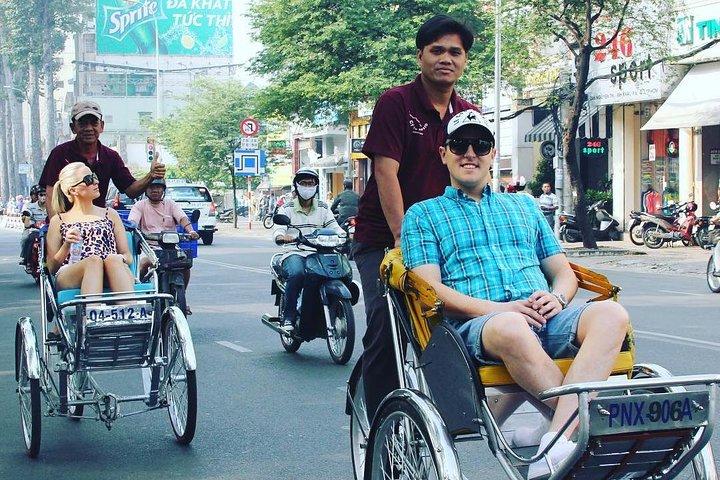 Cicloturismo privato di mezza giornata dei punti salienti di Ho Chi Minh