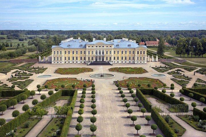 Full-Day Rundale Palace Tour fra Riga