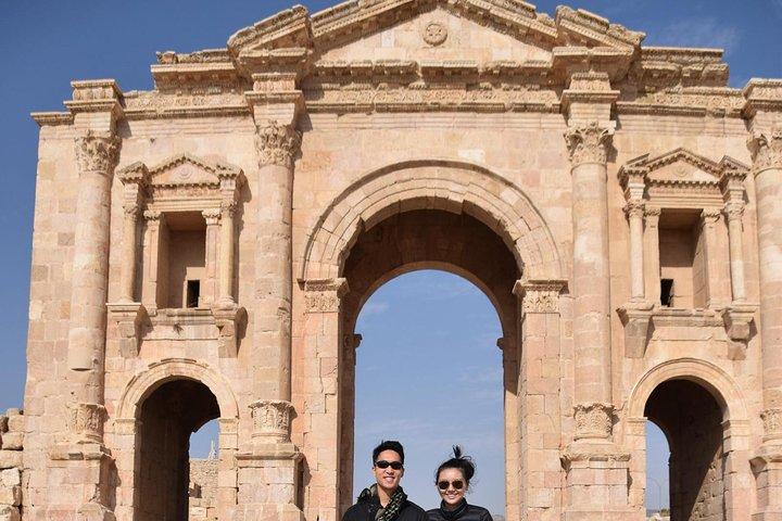 3 - Excursión de un día desde Ammán : Jerash, Petra, Wadi Rum y Mar Muerto
