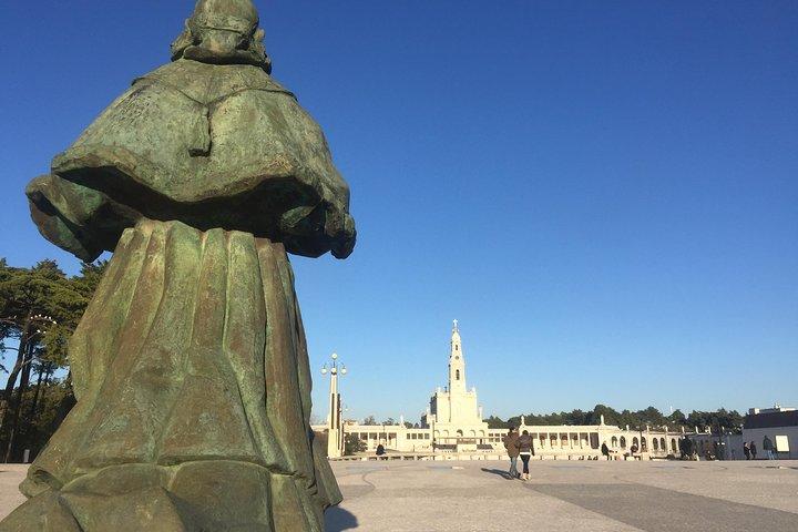 Fátima Message Private Tour with Candle Procession from Lisbon