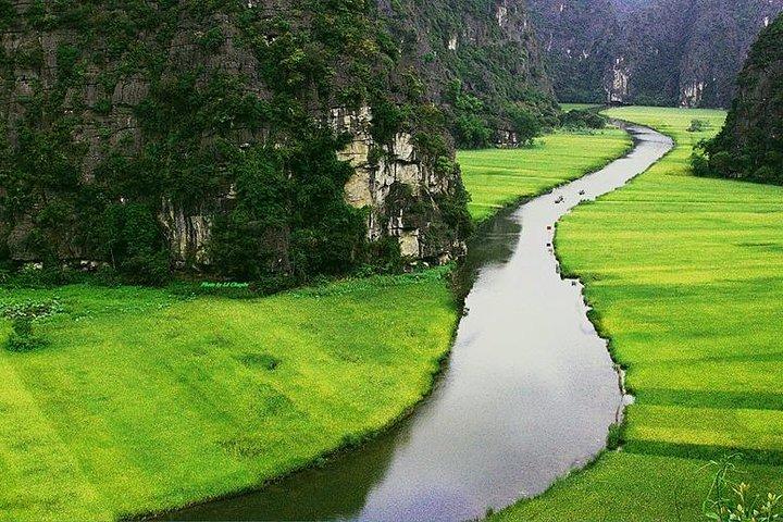 Tour di un Giorno a Hoa Lu e Tam Coc da Hanoi con Giro sul Fiume